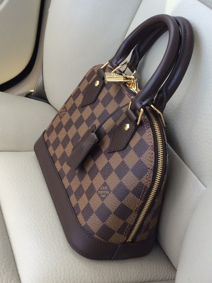 Louis Vuitton alma bb