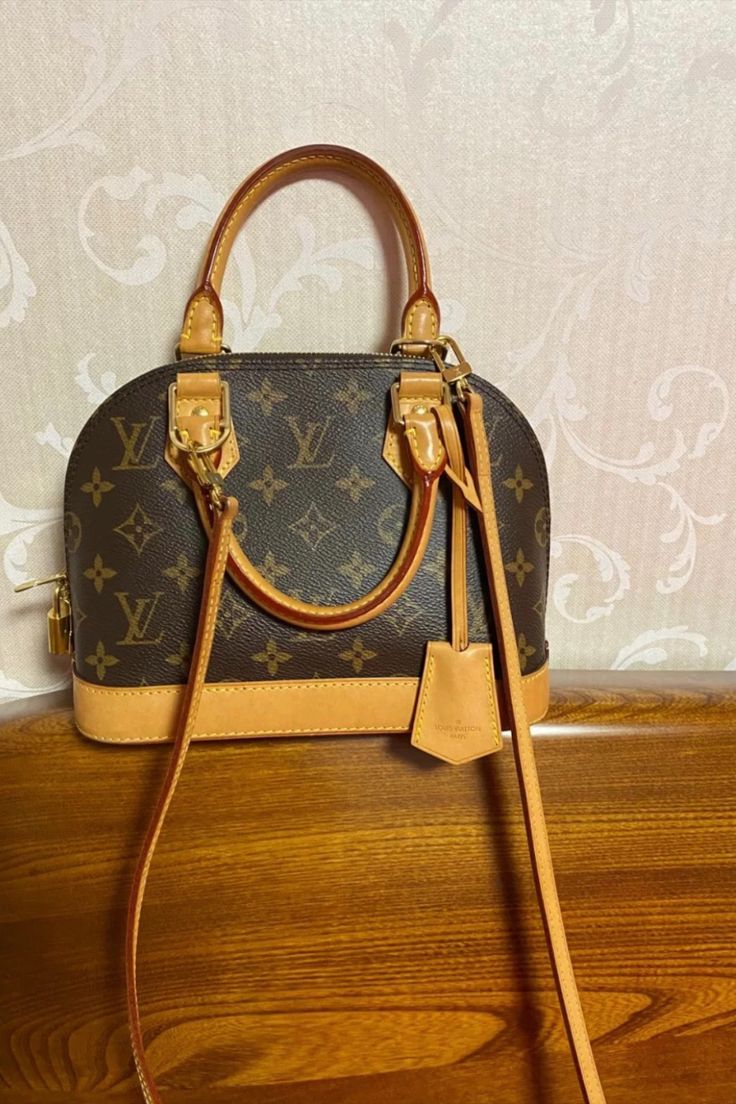 Louis Vuitton alma bb