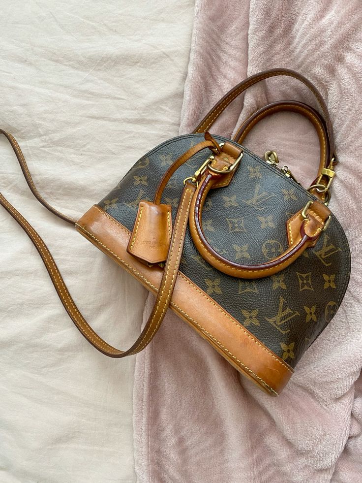 Louis Vuitton alma bb